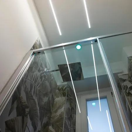 Magic Apartment *